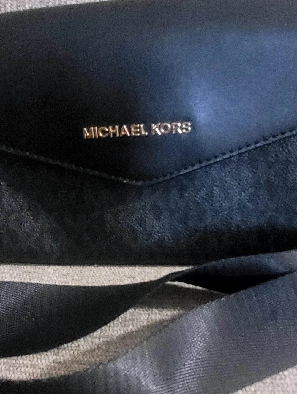 Michael Kors Black With Grey Signature Brossbody Bag 8x5.5